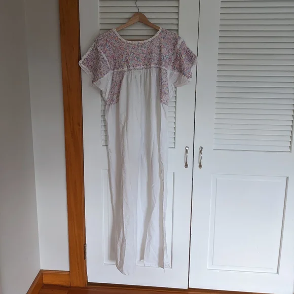 Vintage embroidered maxi dress - Picture 5 of 6